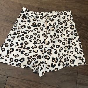 NWOT | VICI High Waisted Leopard Print shorts.